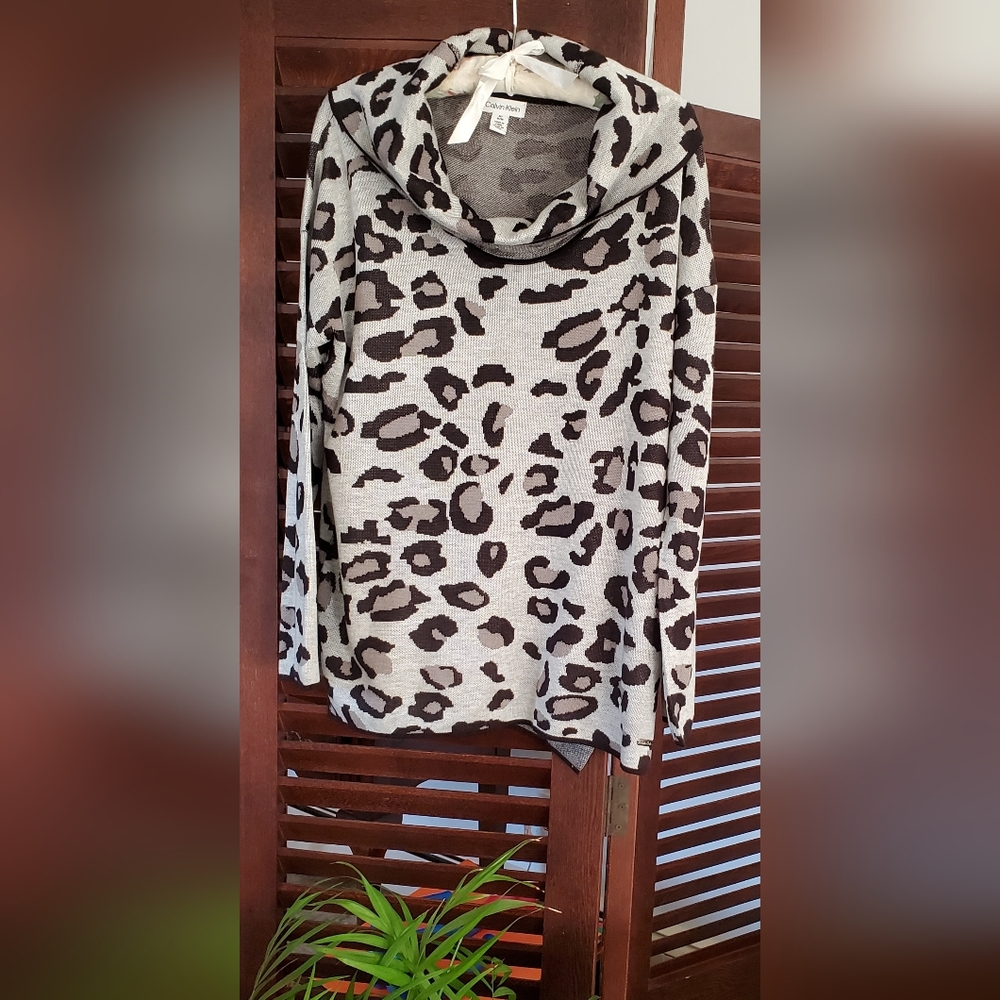 Calvin Klein Black and Gray Animal Print Cowl Neck Sweater Medium